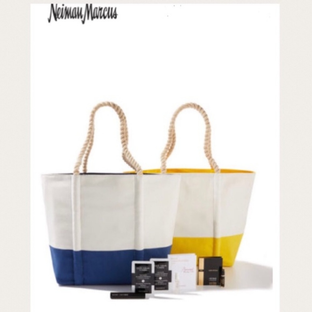 NEIMAN MARCUS Cute Beach Tote Bag